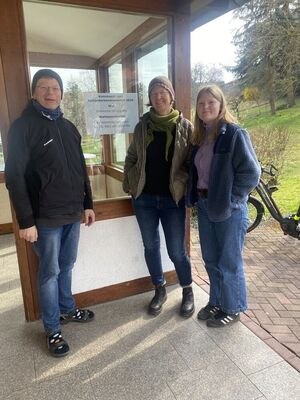 Nun auch offiziell: Wir sind gewählt. Tobias, Katja und Marietta Geismann nach der Sitzung des Wahlausschusses