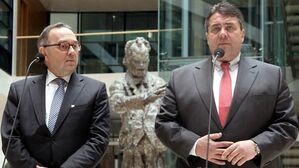 Parteichef Sigmar Gabriel und NRW-Finanzminister Norbert Walte-Borjans